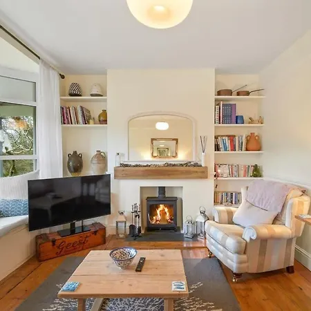Vakantiehuis Cosy On The Waterfront Private Parking *